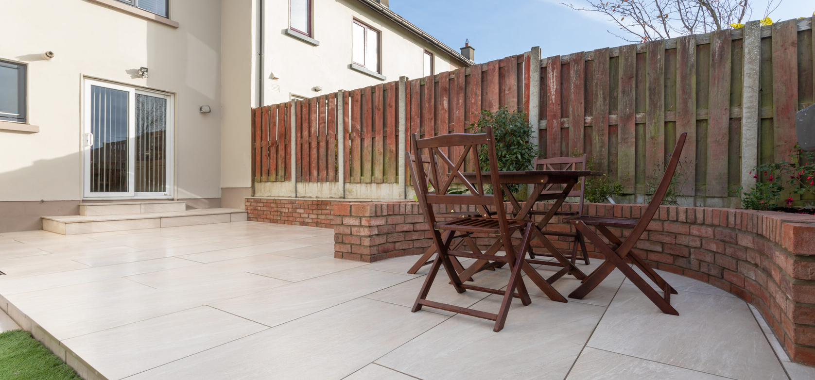 Porcelain paving