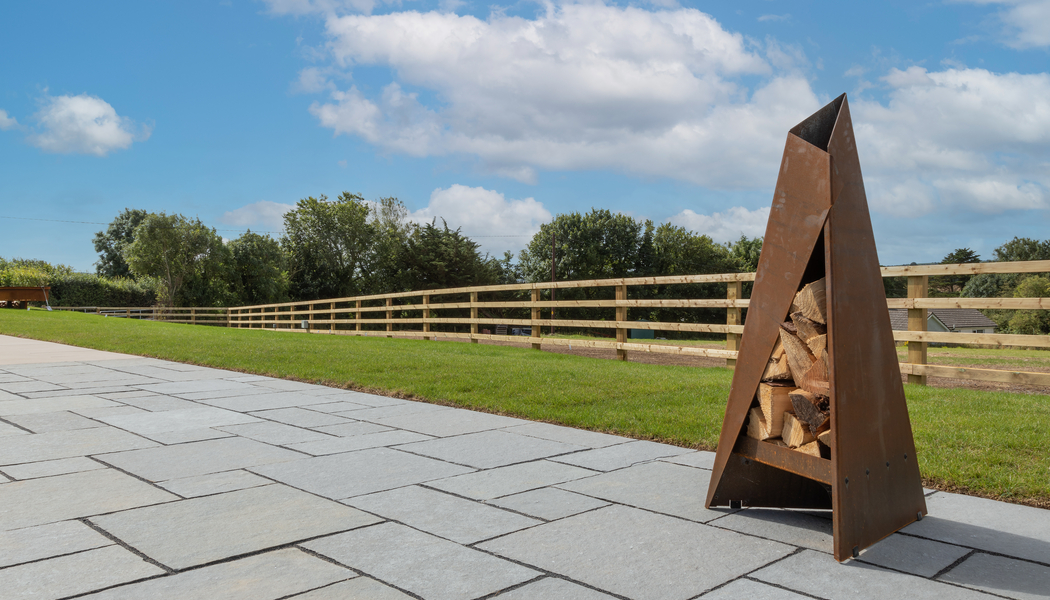 photo of limestone paving slabs 