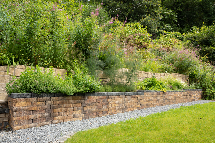petite_bordeaux_dry_build_walling_sandstone_and_charcoal_5.jpg