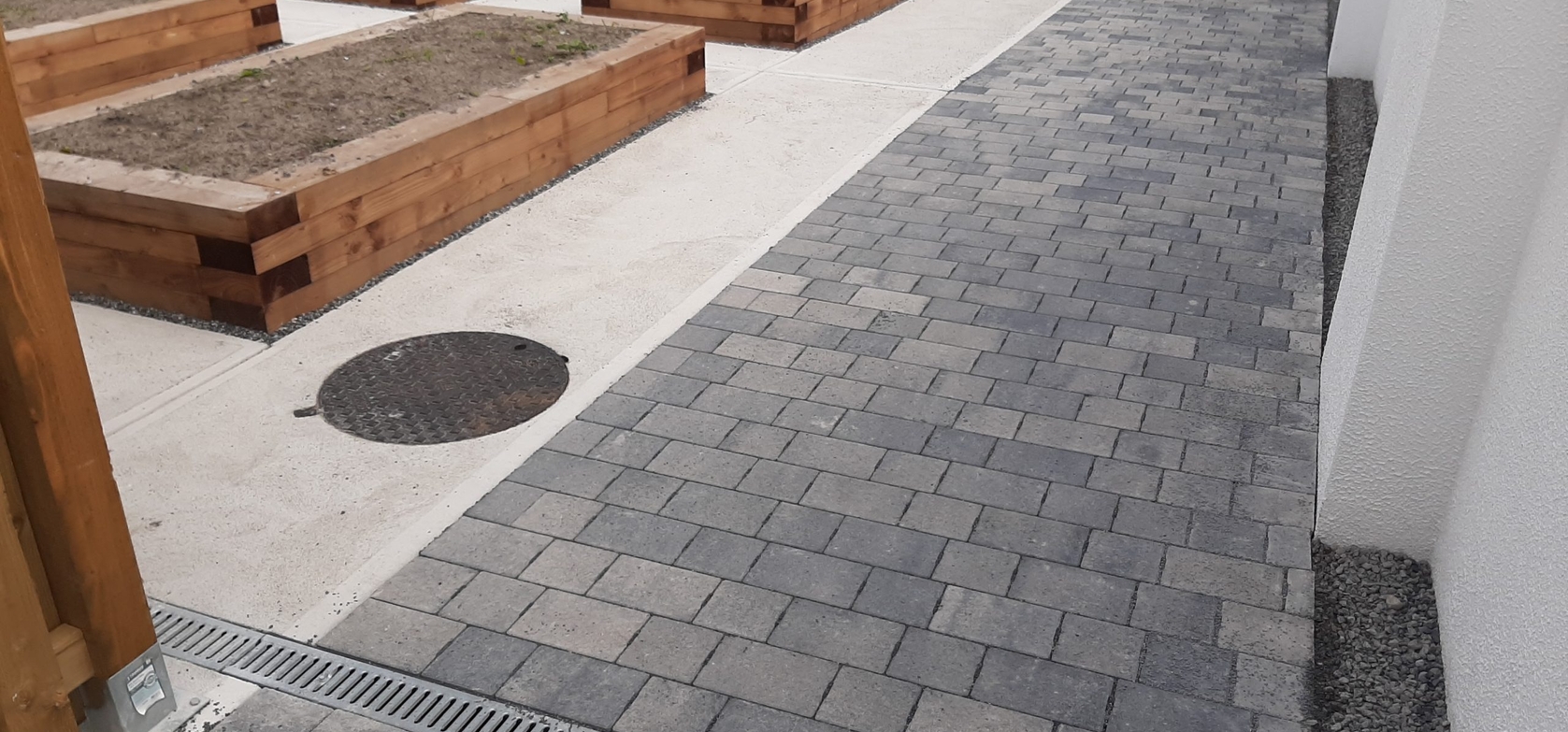 Aqua Thomond Paving