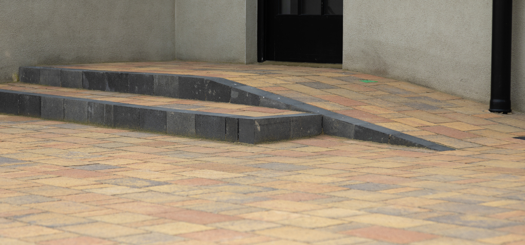 Urbana Sandstone Paving & Castlestone Kerb  