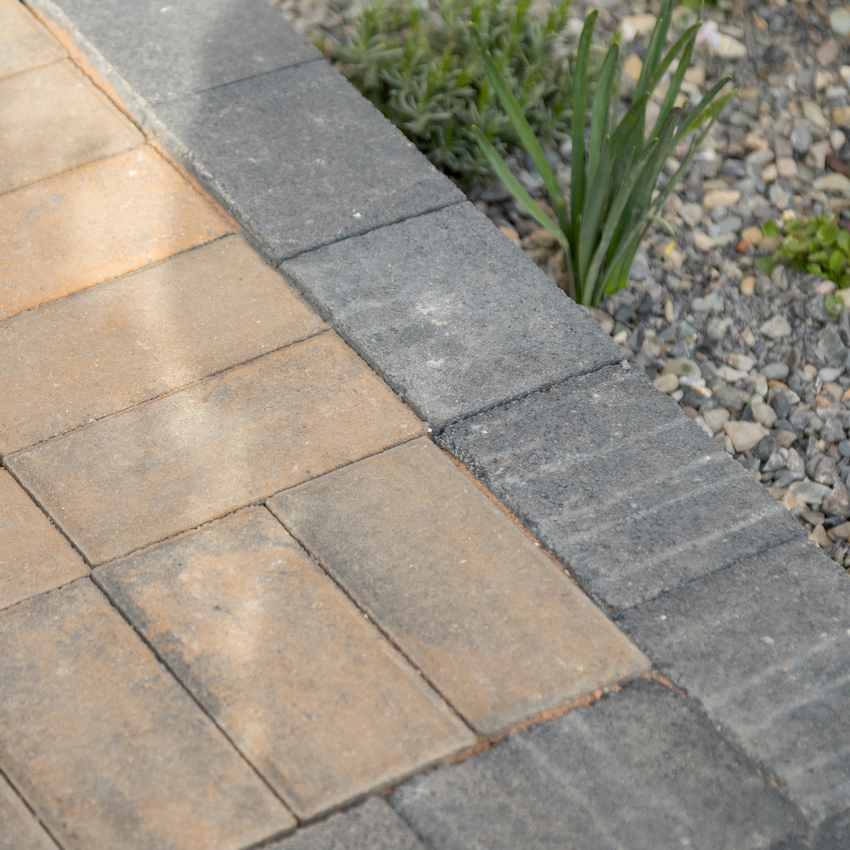 Cobblesett Burren & Castlestone Kerb Charcoal